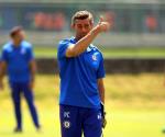 A Caixinha le toc&oacute; cargar con losa en el Cruz Azul