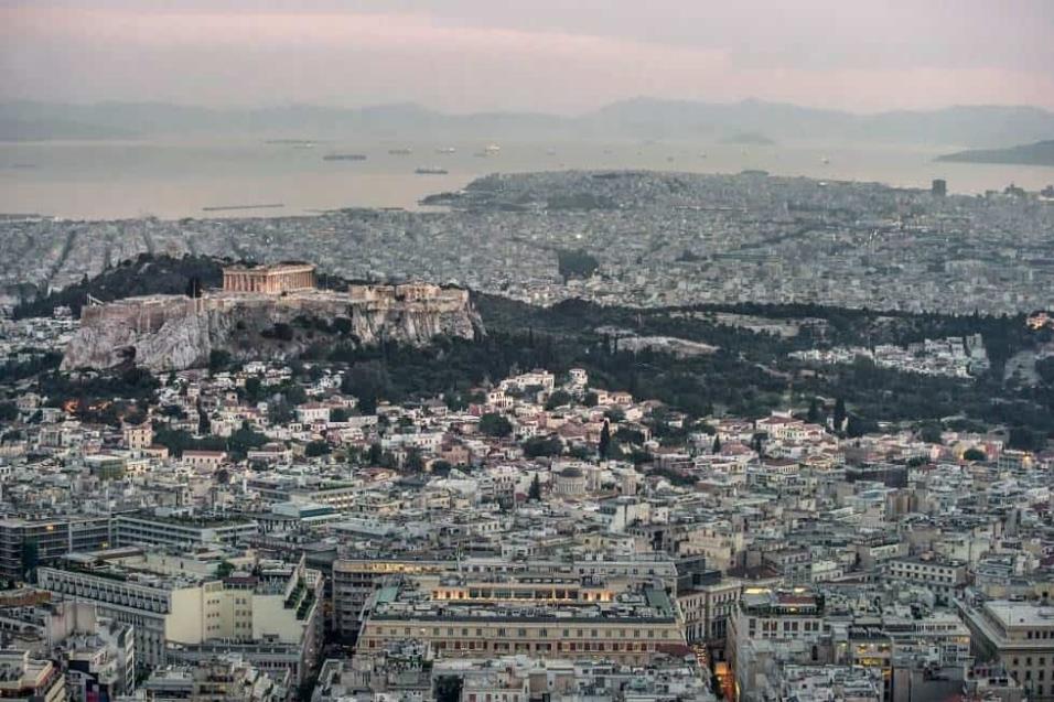 Vista panorámica de Atenas. La ciudad, de casi 4 millones de habitantes, es el destino preferido por los miles de refugiados que viven y siguen llegando a Grecia. ANGEL LOPEZ SOTO