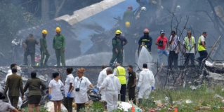 Aeronave se desploma al despegar de La Habana