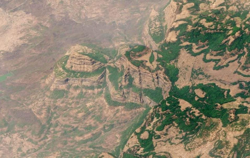 Escaleras del Decán (India)Hace 65 millones de años, una serie de erupciones volcánicas cubrieron partes de lo que ahora es India con flujos de lava. Así se formaron las Escaleras del Decán, visibles en esta imagen. Foto tomada el 22 de marzo de 2018.