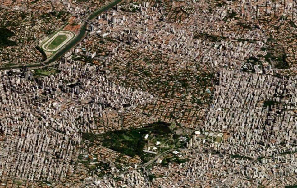 São Paulo (Brasil)En esta fotografía de São Paulo se ven los barrios residenciales que rodean el Parque Ibirapuera, la zona natural en la parte inferior de la imagen. En la esquina superior izquierda está el río Pinheiros. Foto tomada el 12 de marzo d