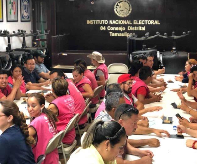 Proceden a sellar boletas recibidas. Llega material electoral a Matamoros Proceden a sellar boletas recibidas. Llega material electoral a Matamoros