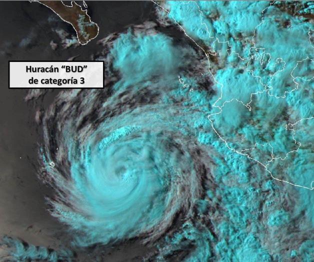 Se debilita Huracán Bud, regresa a categoría 3 Se debilita Huracán Bud, regresa a categoría 3