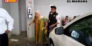 ´No me quedó nada´: abuelita rescatada en col. Hidalgo