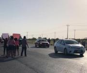 BLOQUEAN CARRETERA POR CRISIS DE AGUA