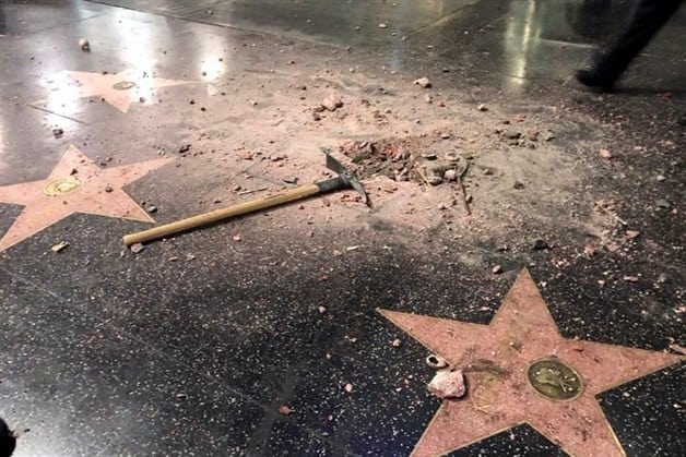 Destrozan estrella de Donald Trump en Hollywood Destrozan estrella de Donald Trump en Hollywood