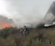 Graba impactantes imágenes pasajera del vuelo accidentado en Durango