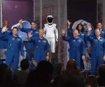 Presentan a los astronautas para vuelos comerciales al espacio