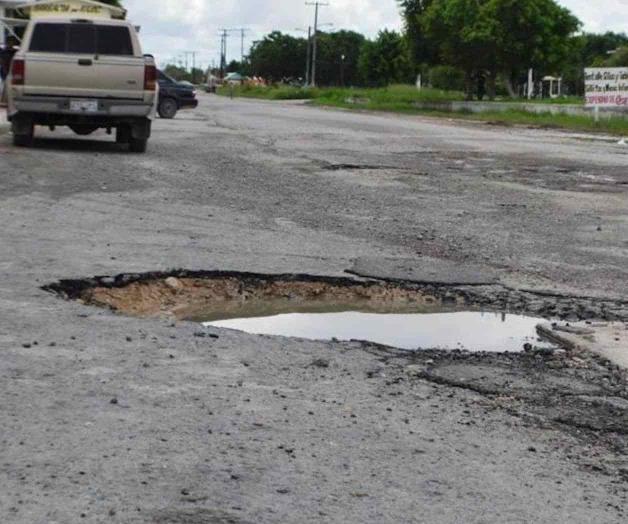 Abundan baches en Valle Hermoso Abundan baches en Valle Hermoso