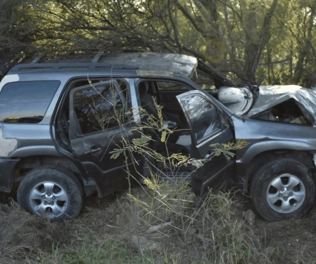 Sufren ‘amanecidos’ aparatoso accidente Sufren ‘amanecidos’ aparatoso accidente