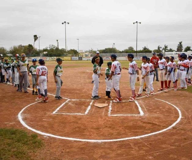 Histórica visita de equipo de beisbol de Nueva York Histórica visita de equipo de beisbol de Nueva York