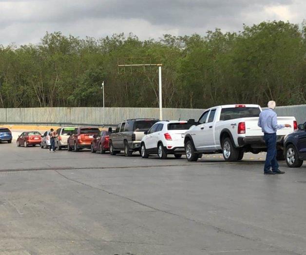 Atrae ‘Black Friday’, largas filas en puentes internacionales Atrae ‘Black Friday’, largas filas en puentes internacionales