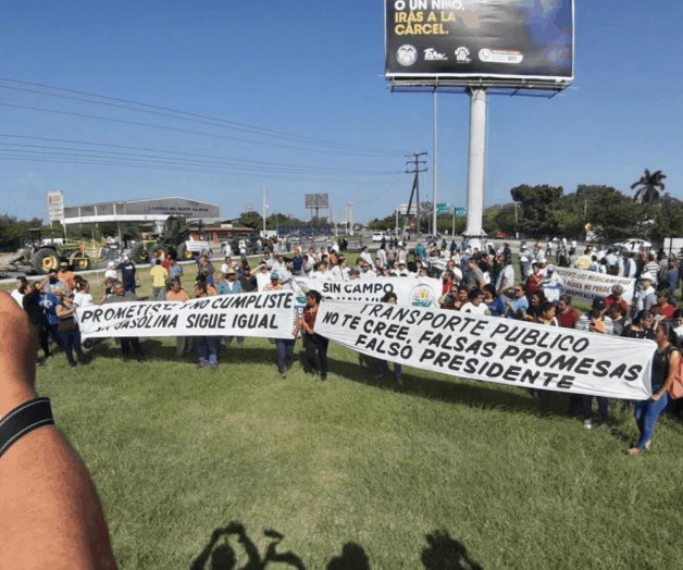 Vuelven bloqueos carreteros Vuelven bloqueos carreteros