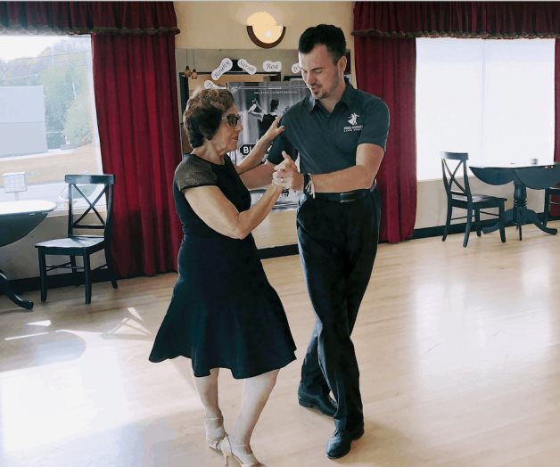 Restringe EUA visas para instructores de baile de salón Restringe EUA visas para instructores de baile de salón