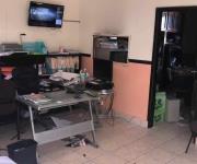 Robo y vandalismo a primaria; queda grabado en cámaras de vigilancia