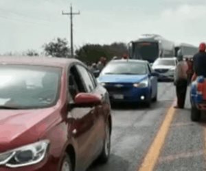 Campesinos bloquean carretera Victoria-Matamoros