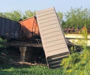 Falla mecánica provoca descarrilamiento de tren con 14 vagones