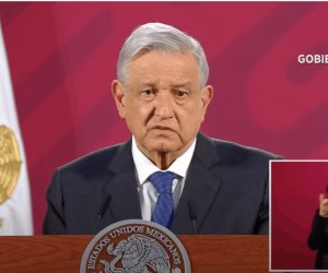 ¡Bájenle!, le dice AMLO a narcos que entregan despensas