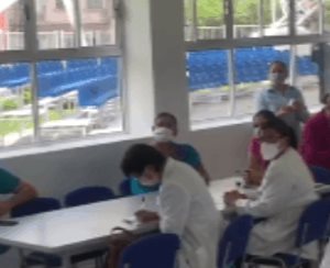 Autoridades de salud revisan funcionamiento de las medidas en torno al Covid-19.