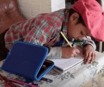 Un niño  de 7 años recorre 30 km a caballo para poder estudiar durante la pandemia en Argentina