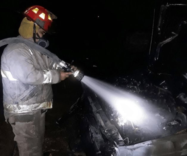 Moviliza a bomberos el incendio de unidad Moviliza a bomberos el incendio de unidad