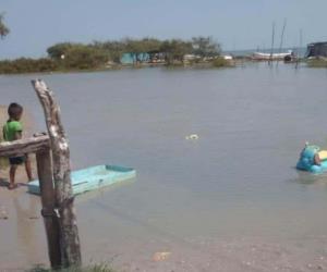 Pega marejada a Higuerillas, el Mezquital y Laguna Madre