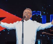 Armando Manzanero recibirá Premio Billboard a la Trayectoria