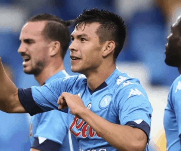 Chucky Lozano convierte un doblete en la victoria del Napoli, ante el Genoa Chucky Lozano convierte un doblete en la victoria del Napoli, ante el Genoa