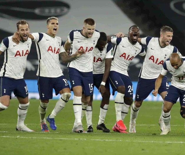 Tottenham vence a Chelsea por penales en Copa de Liga Tottenham vence a Chelsea por penales en Copa de Liga