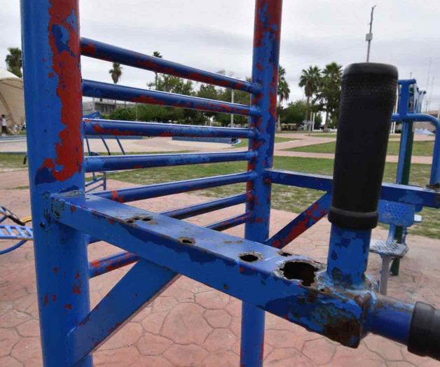 Evidente descuido en plaza Treviño Zapata Evidente descuido en plaza Treviño Zapata