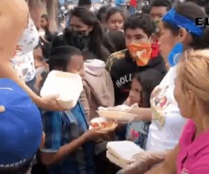 Se traslada comunidad migratoria ala plaza de la república de Reynosa