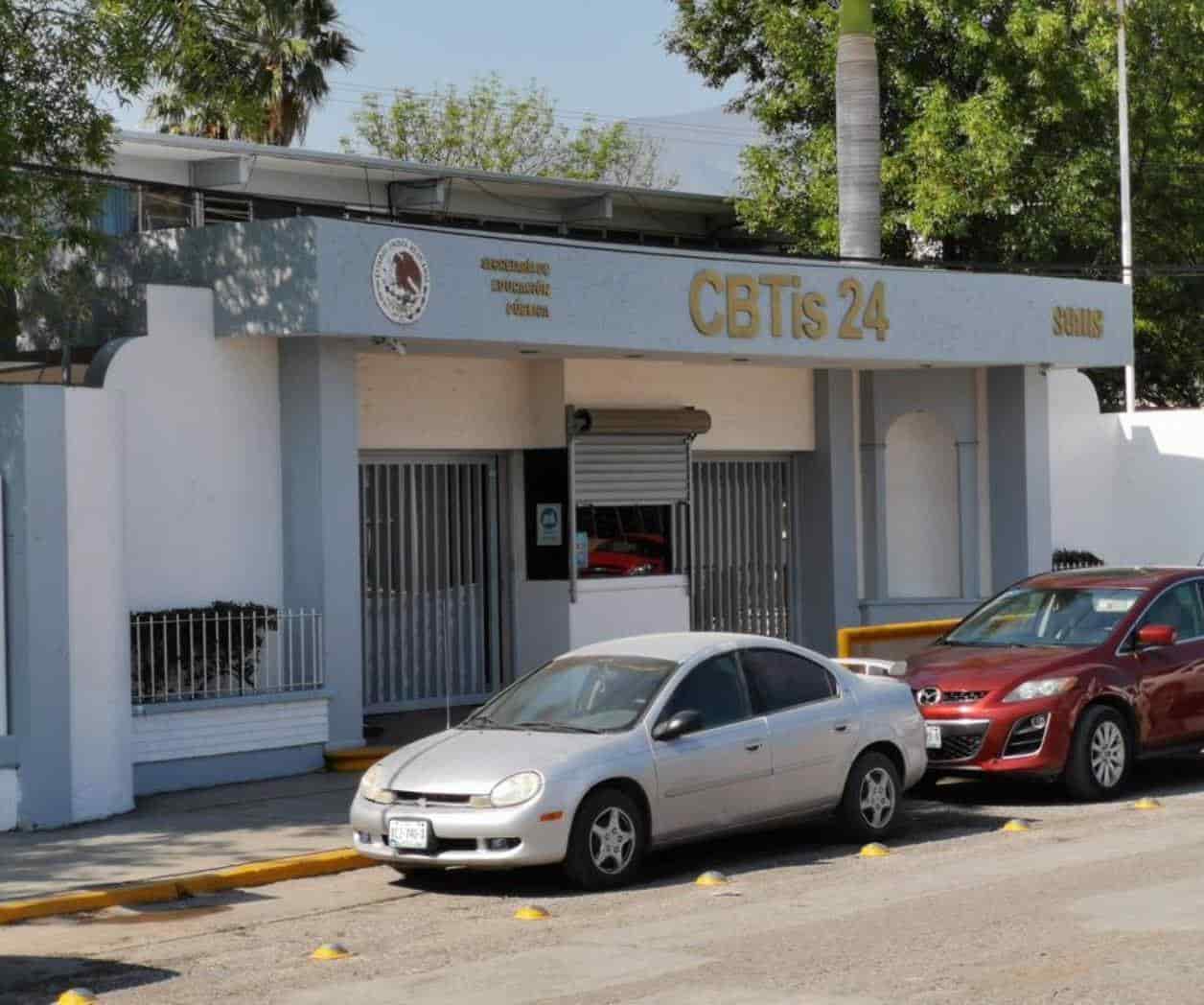 Amago de tiroteo desata operativo en el CBTIS 24