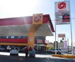 Pega primer gasolinazo del año a Nuevo Laredo