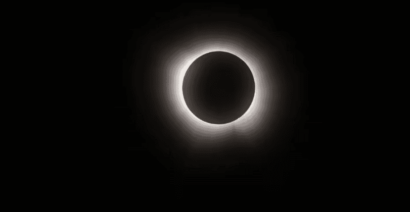 Vista del eclipse total desde Mazatlán, Sinaloa.
