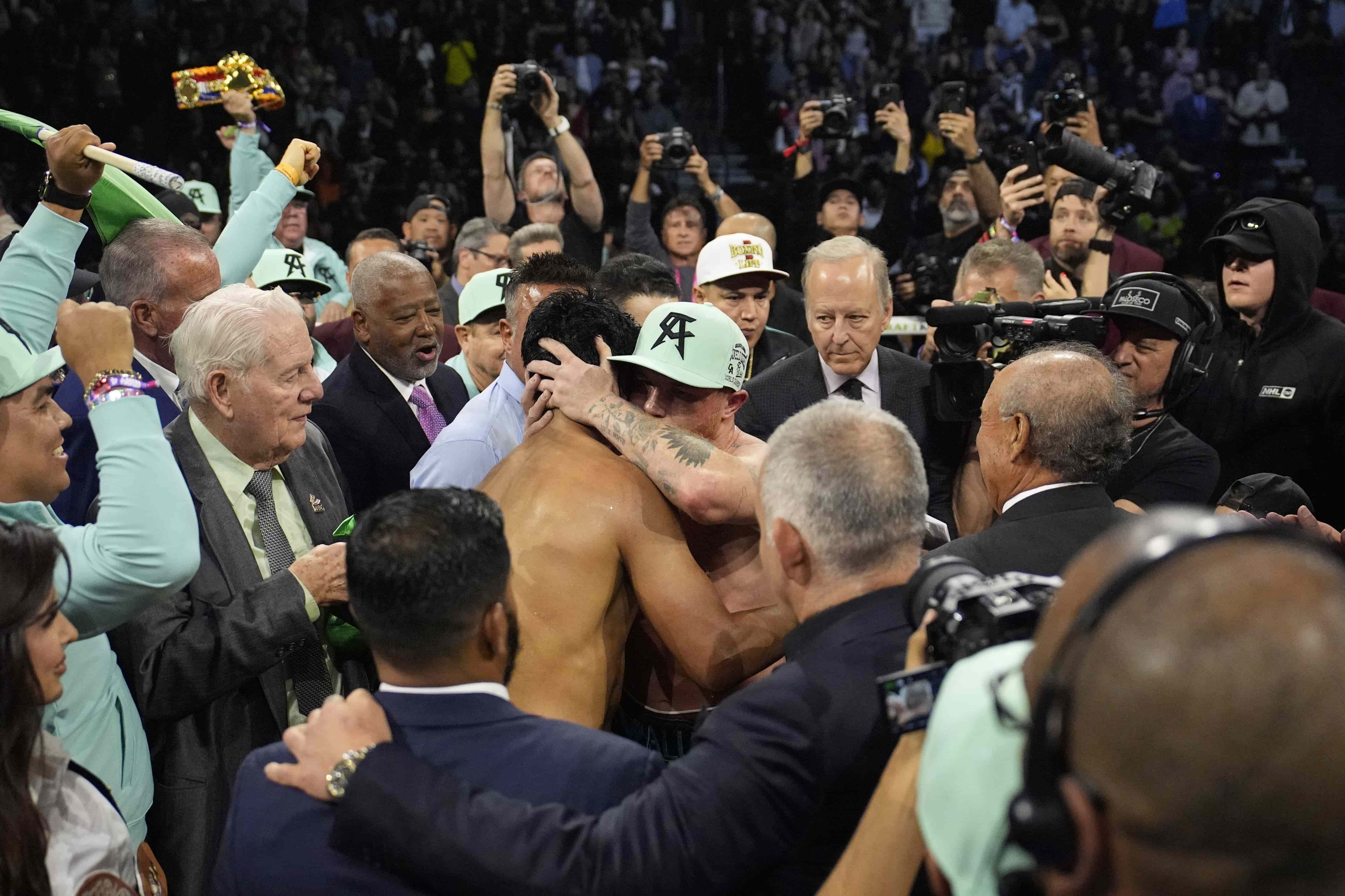 Round a Round: Las mejores imágenes de la pelea entre Saúl Álvarez y Jaime Munguía