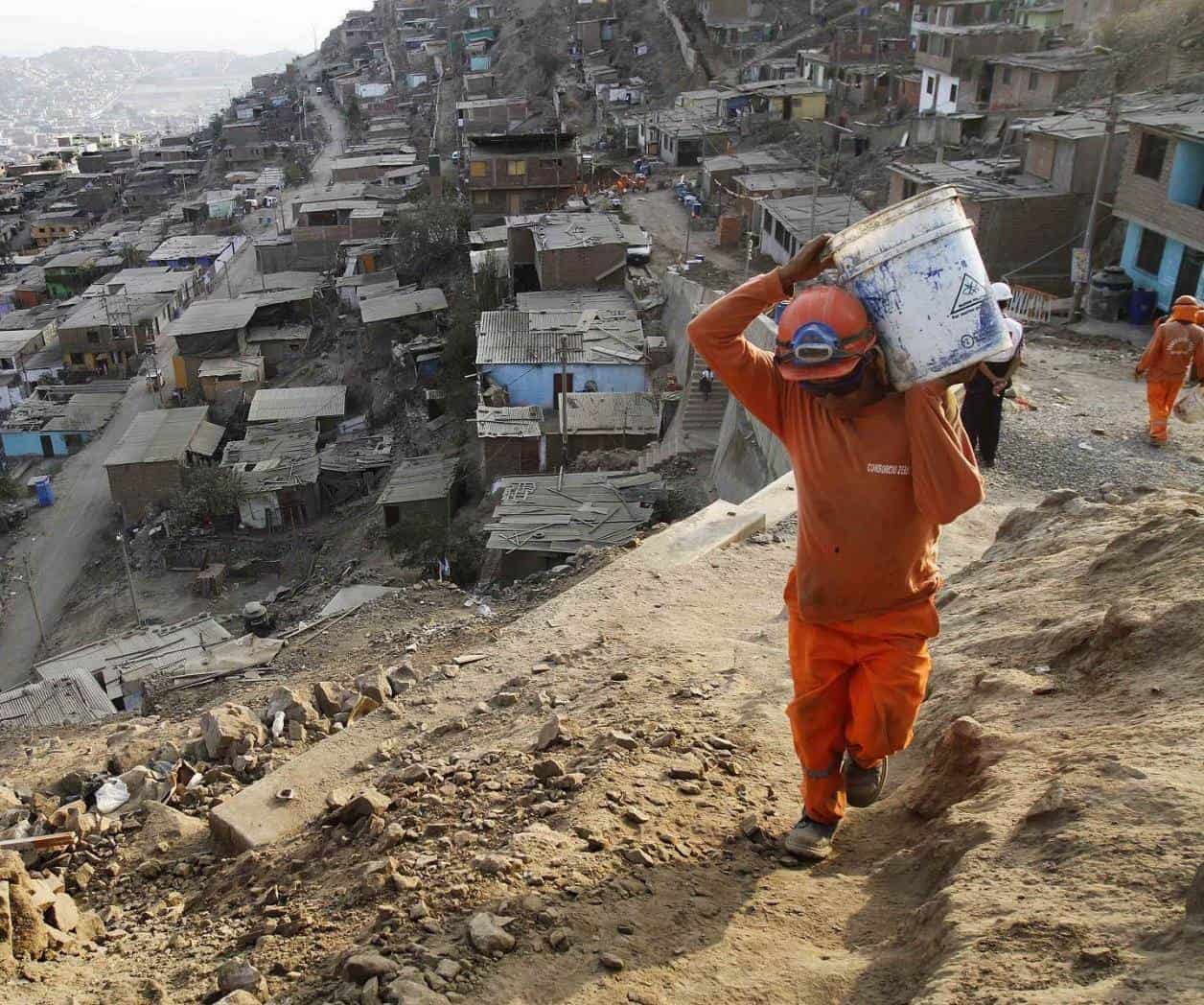 Sube pobreza en Perú