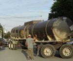 Padres en alerta por pipa de combustible