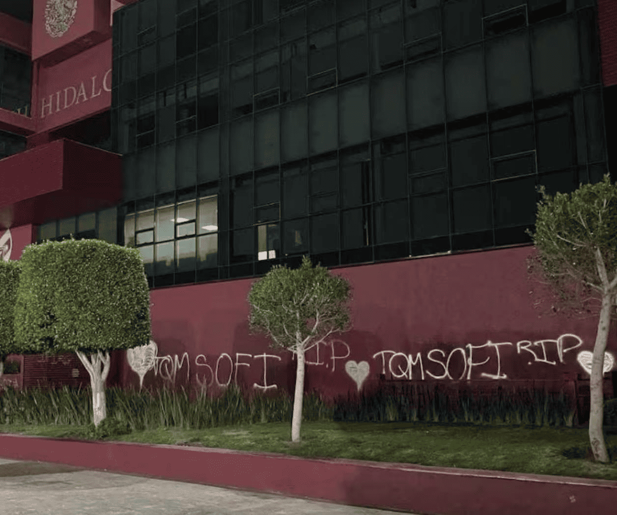 A proceso joven que hizo grafiti en Palacio de Gobierno de Hidalgo