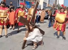 Se realiza viacrusis en la Concatedral en #Reynosa como parte de la Semana Santa