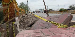 ¡La banqueta para cruce peatonal desapareció!