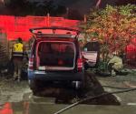 Se incendia camioneta en el garaje de vivienda en Altamira