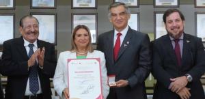 ‘El magisterio es el eje y futuro del país’: Américo
