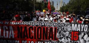 Rechazan docentes aumento