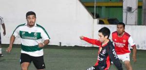 Golea Amperes  a Club Amigos y  avanza a la final