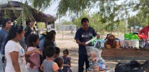Apoyan a familias con despensas y prendas en el Ejido Buena Vista de Reynosa