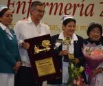 El Gobernador Américo Villarreal celebró aquí el Día Internacional de la Enfermería con festejo y reconocimiento a trabajadoras de salud de todo el estado.