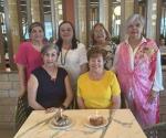 Siguen los convivios para Elizabeth y Rosy