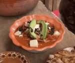 ¿Cómo se hace la salsa de la sopa de tortilla?