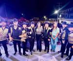 Festejan a las mamás y papás en Díaz Ordaz