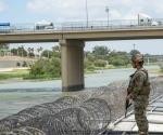 Construirán más barreras fluviales en el río Grande